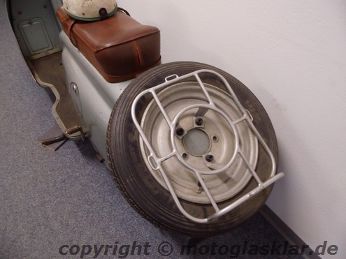 Der Pitty von 1955 und sein Ersatzrad
